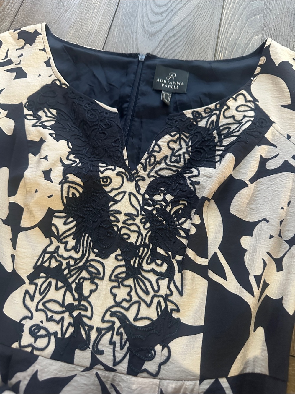Adrianna Papell Navy White Floral Fit & Flare Midi Dress Tie Waist Size 8 - Picture 3 of 5